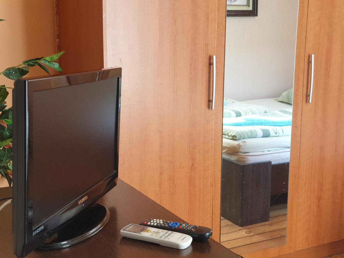 Elegance On A Budget - Rooms For Rent In Sofia Center Bagian luar foto